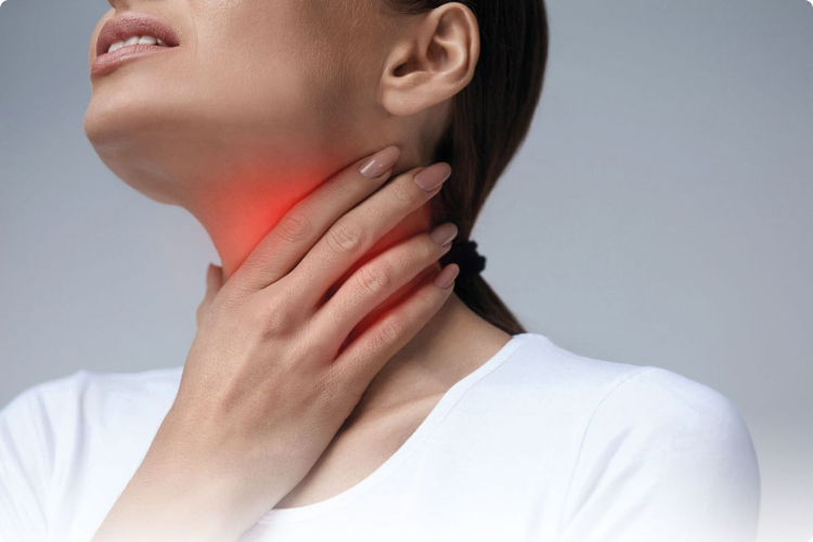 Ощущение кома или першения в горле, многим людям, давно страдающим заболеванием щитовидной железы, знакомо это неприятное ощущение.